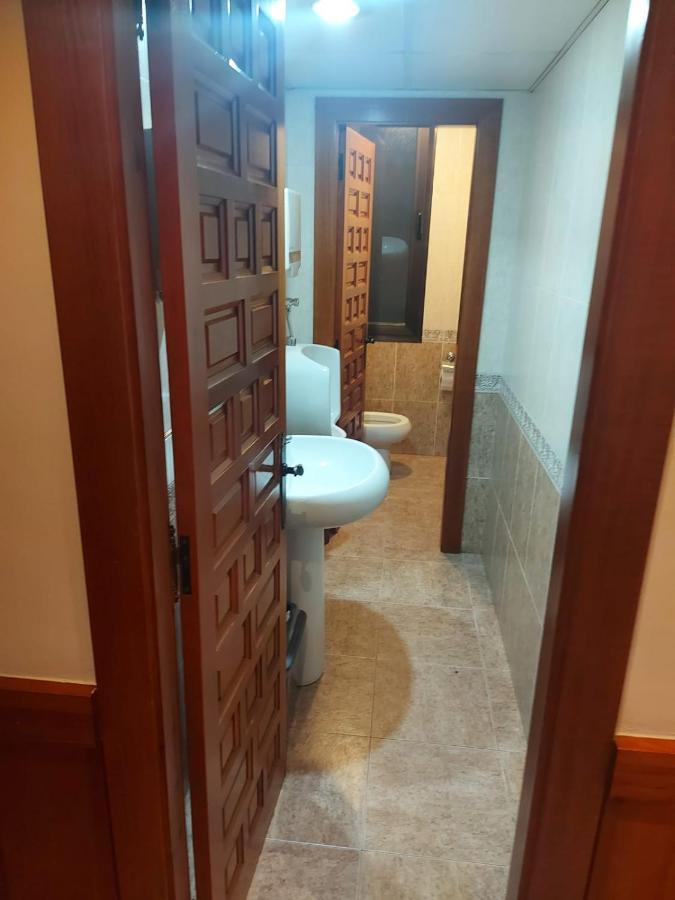 Hostal Linares Villanueva de Argaño Kültér fotó