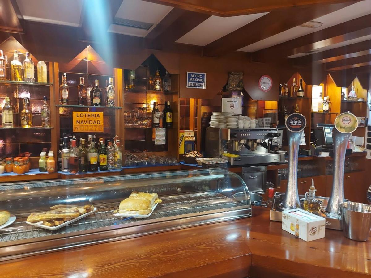 Hostal Linares Villanueva de Argaño Kültér fotó